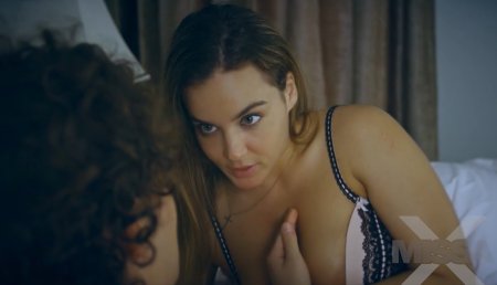 «Хочу трахаться с тобой сынок, но отцу ни слова!» — зрелая мамашка соблазнила молодого пасынка