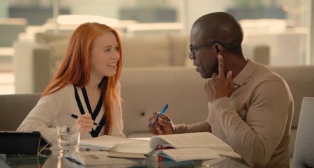 Рыжая студентка-шлюшка кончает от огромного чёрного члена репетитора после "урока"!