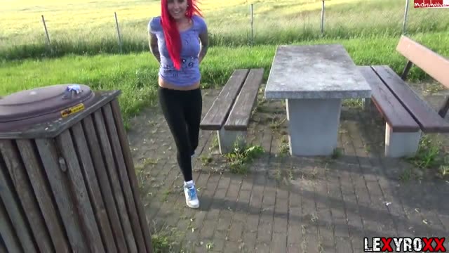 В одиночку на природе: как неожиданная встреча заставила зрелую немку преступить черту